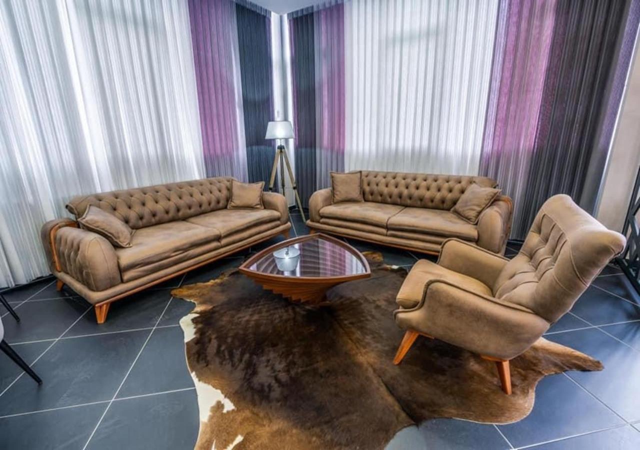 Hotel & Resort Bon Bon Suto Orizari Eksteriør bilde